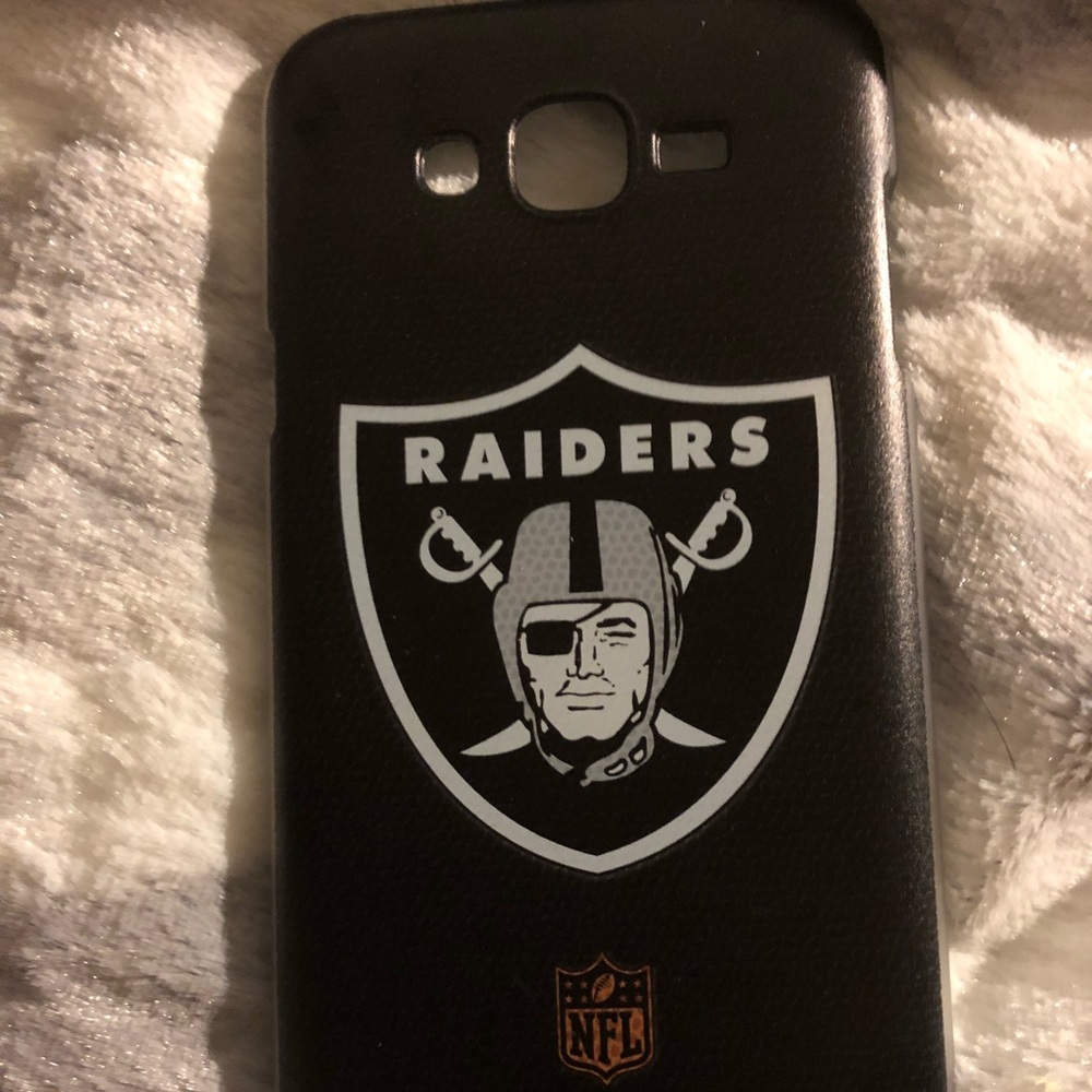 J7 Raider Snap On Case